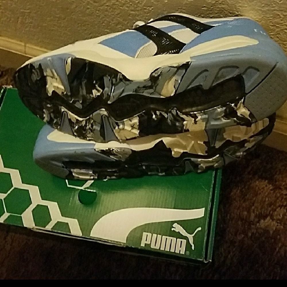 Puma - Picture 3 of 3